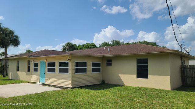 2012 Beekman Street NE, Palm Bay, FL 32905