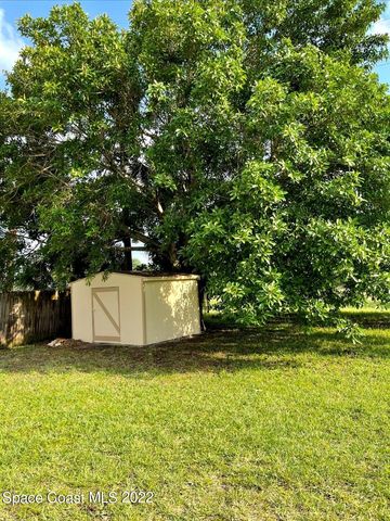 2012 Beekman Street NE, Palm Bay, FL 32905
