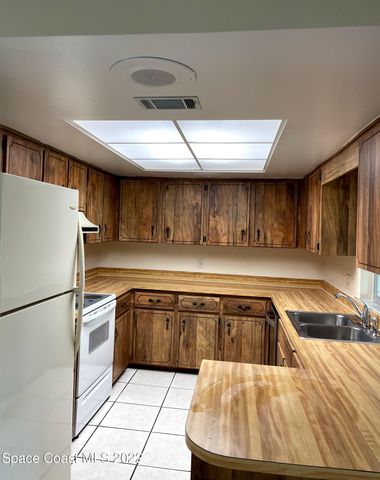 2012 Beekman Street NE, Palm Bay, FL 32905