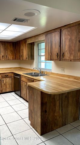 2012 Beekman Street NE, Palm Bay, FL 32905