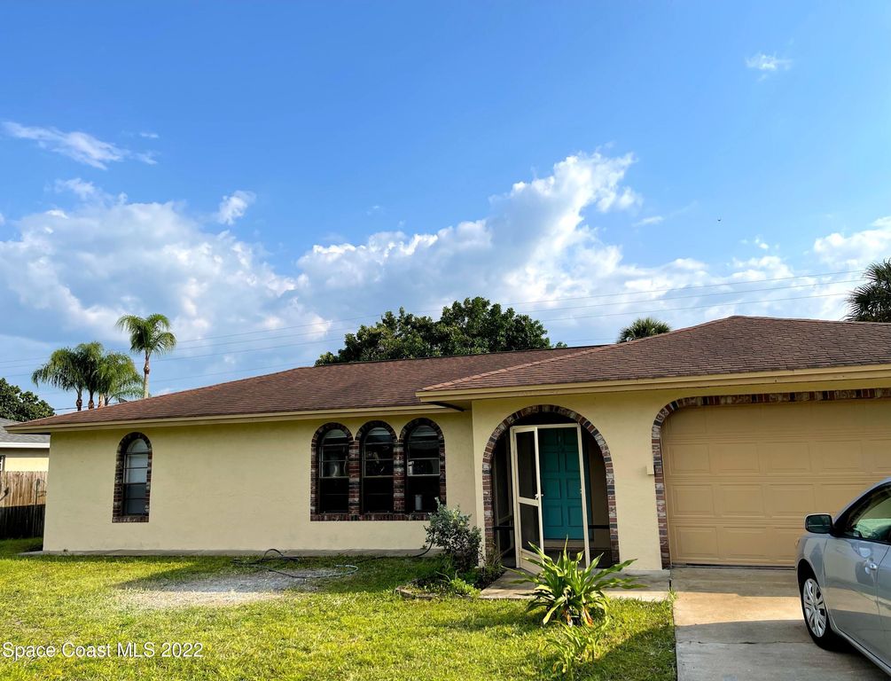 2012 Beekman Street NE, Palm Bay, FL 32905