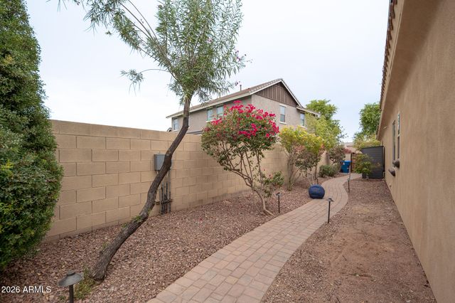 2957 N RILEY Court, Buckeye, AZ 85396