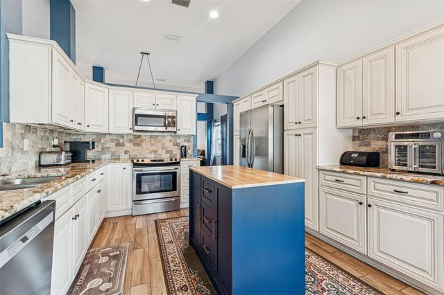 10207 RAINBRIDGE DRIVE, Riverview, FL 33569