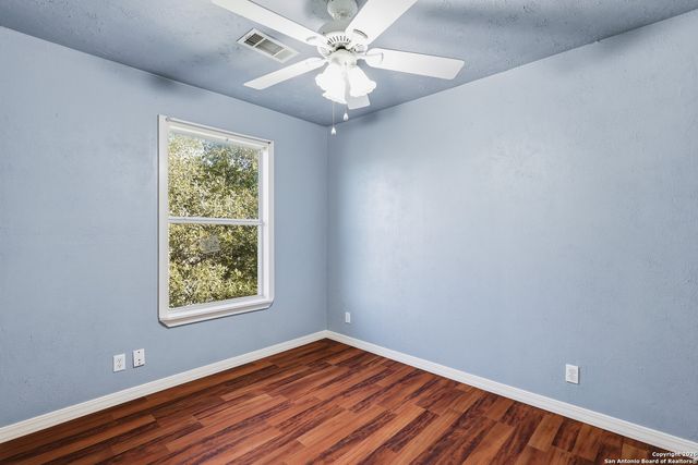 622 Pebble Beach, Lakehills, TX 78063