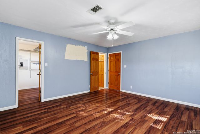 622 Pebble Beach, Lakehills, TX 78063