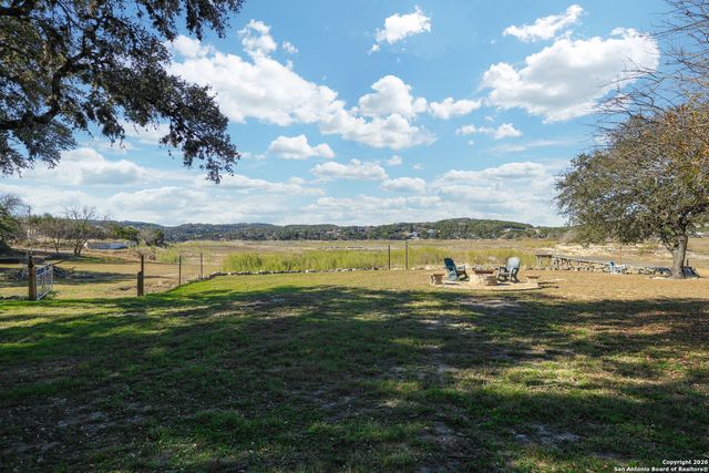 622 Pebble Beach, Lakehills, TX 78063