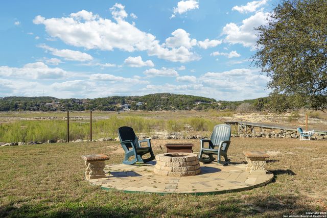 622 Pebble Beach, Lakehills, TX 78063