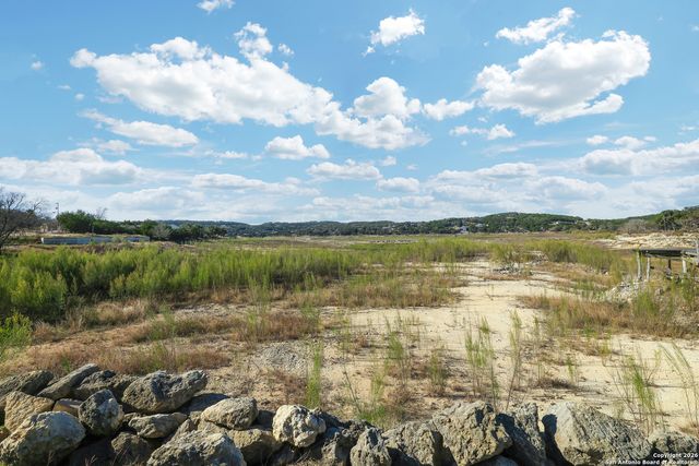 622 Pebble Beach, Lakehills, TX 78063