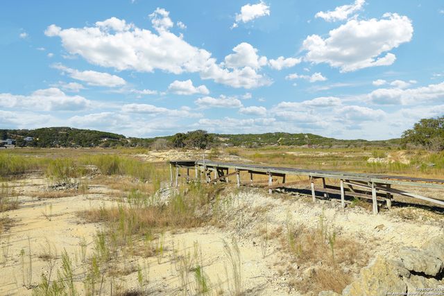 622 Pebble Beach, Lakehills, TX 78063