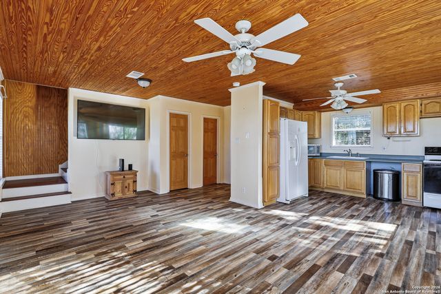 622 Pebble Beach, Lakehills, TX 78063