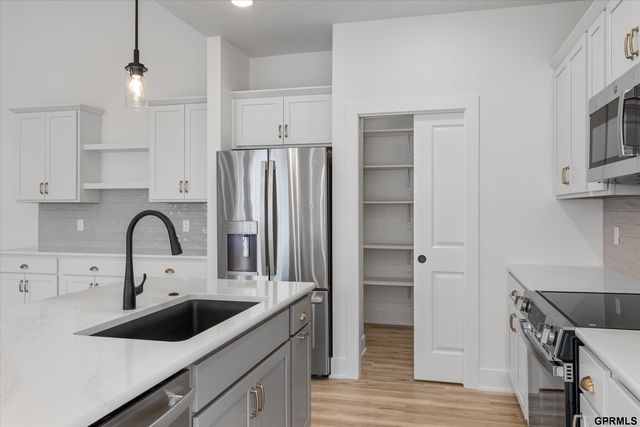 8612 Reed Street, Papillion, NE 68046