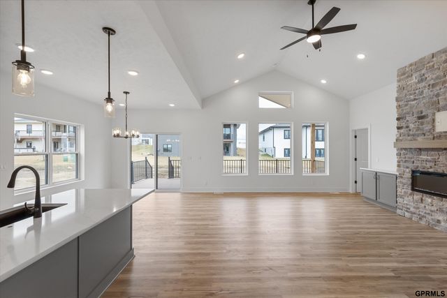 8612 Reed Street, Papillion, NE 68046