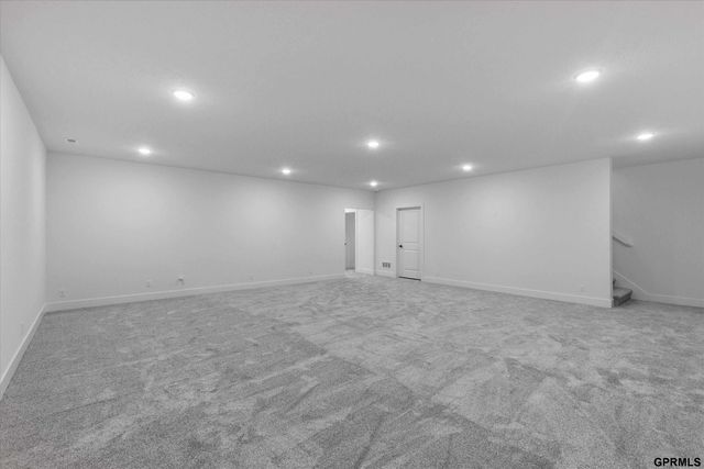 8612 Reed Street, Papillion, NE 68046