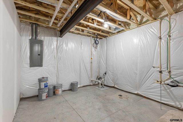 8612 Reed Street, Papillion, NE 68046