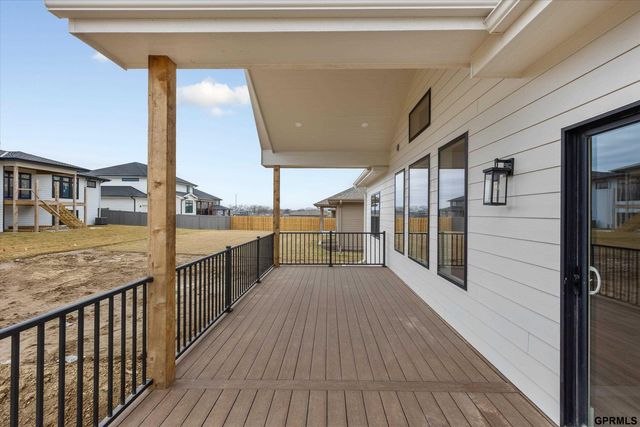 8612 Reed Street, Papillion, NE 68046