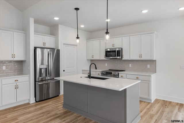 8612 Reed Street, Papillion, NE 68046