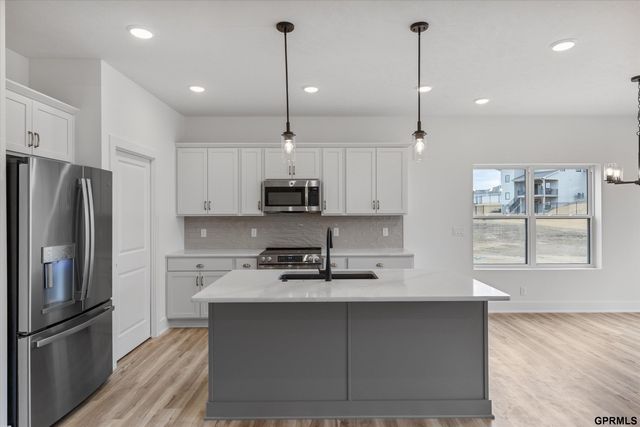 8612 Reed Street, Papillion, NE 68046