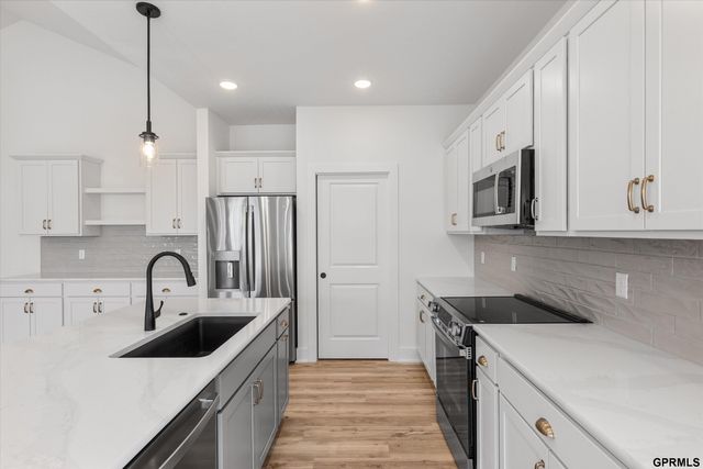 8612 Reed Street, Papillion, NE 68046