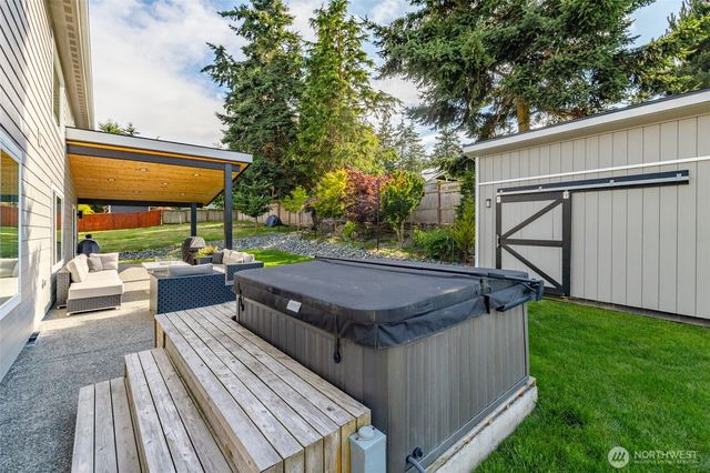 557 Fort Ebey Road, Coupeville, WA 98239