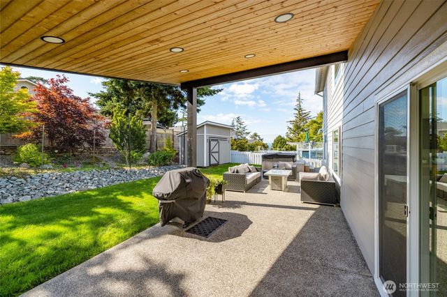 557 Fort Ebey Road, Coupeville, WA 98239