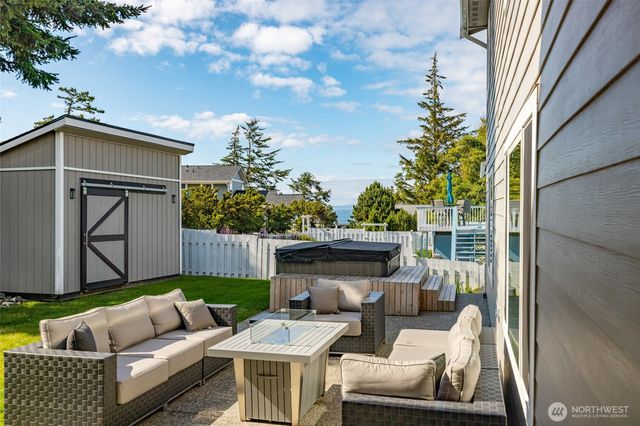 557 Fort Ebey Road, Coupeville, WA 98239