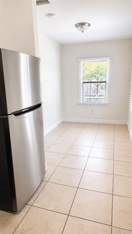 943 NW 63rd St, Miami, FL 33150