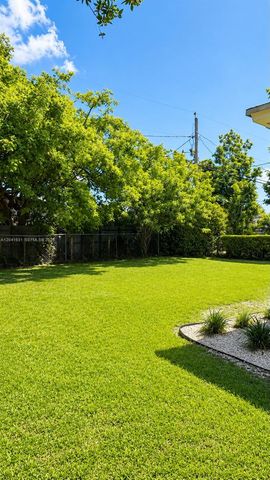 943 NW 63rd St, Miami, FL 33150