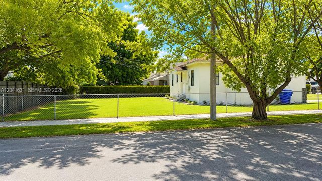 943 NW 63rd St, Miami, FL 33150