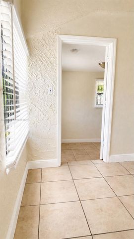 943 NW 63rd St, Miami, FL 33150