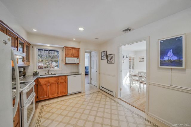 109 Quaker Path, Stony Brook, NY 11790