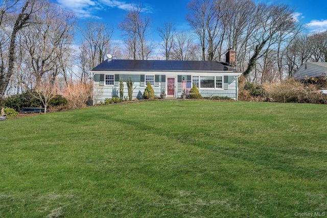 109 Quaker Path, Stony Brook, NY 11790