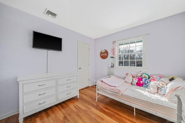 109 Quaker Path, Stony Brook, NY 11790