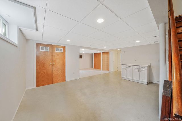 109 Quaker Path, Stony Brook, NY 11790