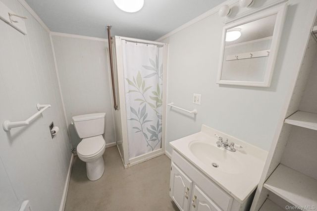 109 Quaker Path, Stony Brook, NY 11790