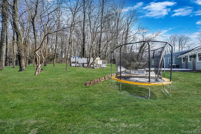 109 Quaker Path, Stony Brook, NY 11790