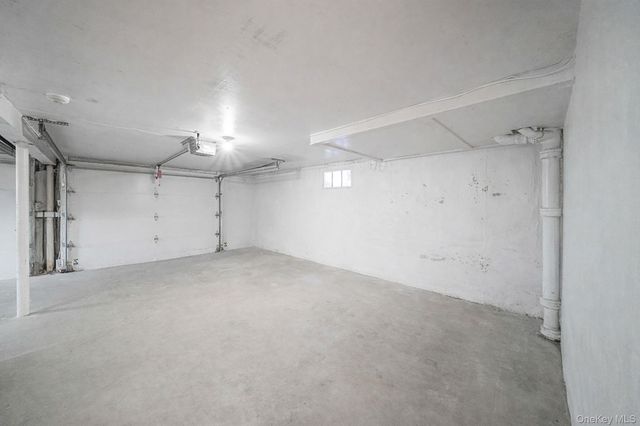 109 Quaker Path, Stony Brook, NY 11790