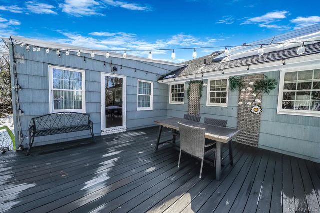 109 Quaker Path, Stony Brook, NY 11790