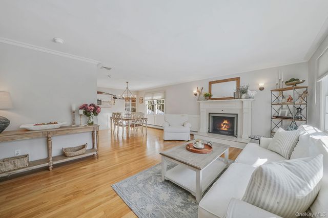 109 Quaker Path, Stony Brook, NY 11790