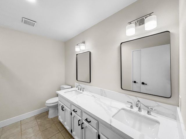 830 E Bedford Avenue, Fresno, CA 93720