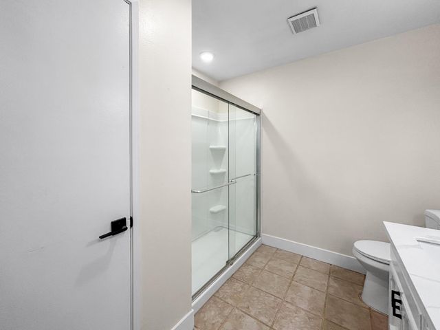 830 E Bedford Avenue, Fresno, CA 93720