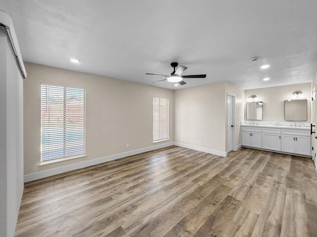 830 E Bedford Avenue, Fresno, CA 93720