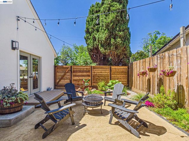 36340 Cypress Point Dr, Newark, CA 94560