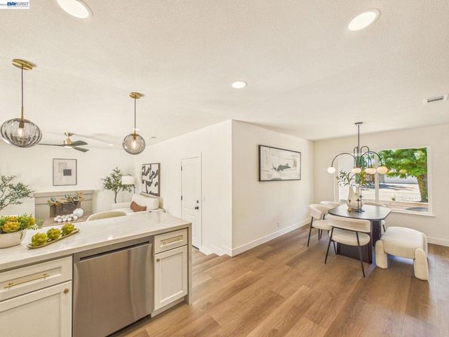 36340 Cypress Point Dr, Newark, CA 94560