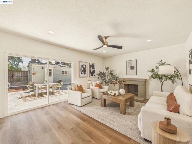 36340 Cypress Point Dr, Newark, CA 94560