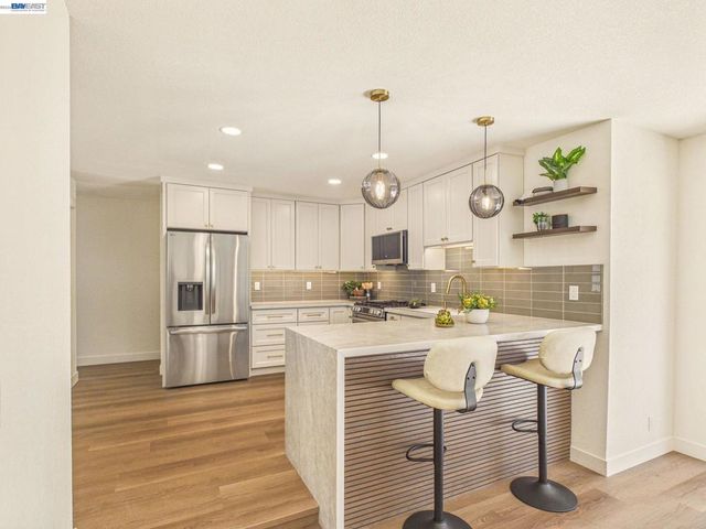 36340 Cypress Point Dr, Newark, CA 94560