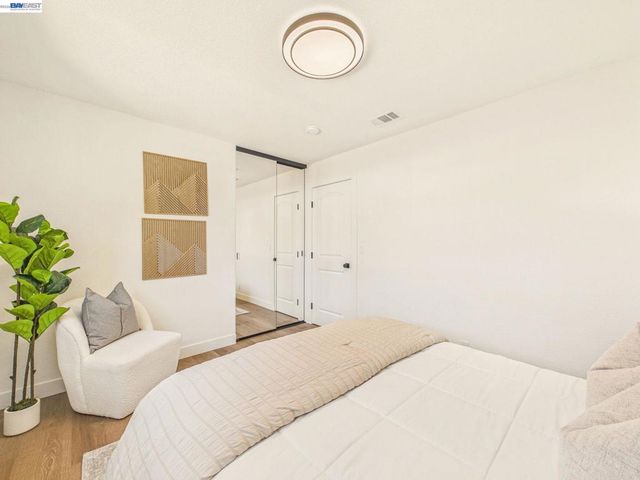 36340 Cypress Point Dr, Newark, CA 94560