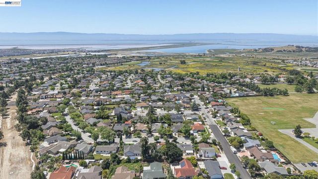 36340 Cypress Point Dr, Newark, CA 94560
