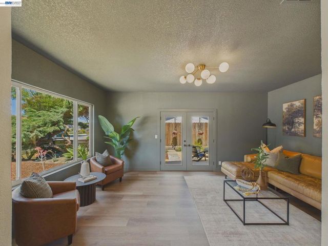 36340 Cypress Point Dr, Newark, CA 94560