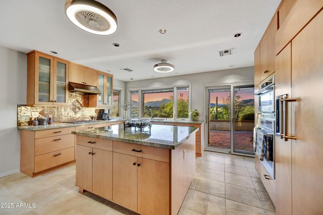 6601 E LONE MOUNTAIN Road N, Cave Creek, AZ 85331