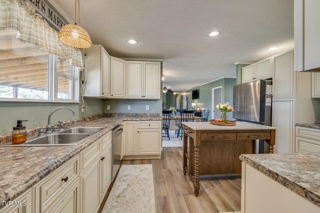 1576 Corby Bridge Road, Chuckey, TN 37641